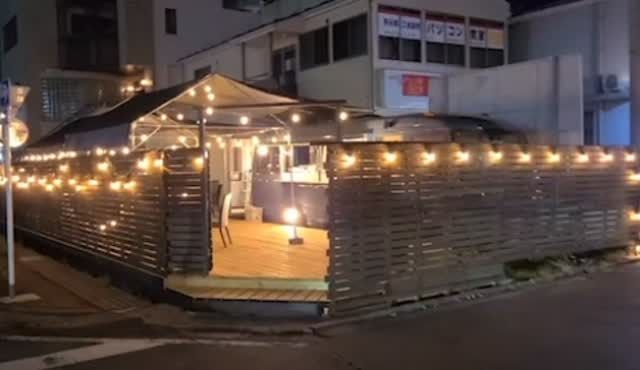 ・
熊谷駅南口タクシー乗り場近く
はっかいグループの新しいお店がOpenします。

8月9日　熊谷花火大会へ行くお客様の為に

elBUVAも一部の場所で1日限りの特別営業をいたします！！

（elBUVA店舗も通常営業中です！！）

花火大会のためにシェフが
elBUVAオリジナル串焼きと
牛ステーキをご用意！

テイクアクト大歓迎♪

花火に行く前に一杯🍻

テイクアクトして花火を見ながら◎

花火帰りにゆっくりと👍

是非、遊びにいらしてくださいね！
お待ちしております。

#elBUVA
#エルブバ
#はっかい 
#はっかいグループ 
#熊谷花火 
#熊谷花火大会